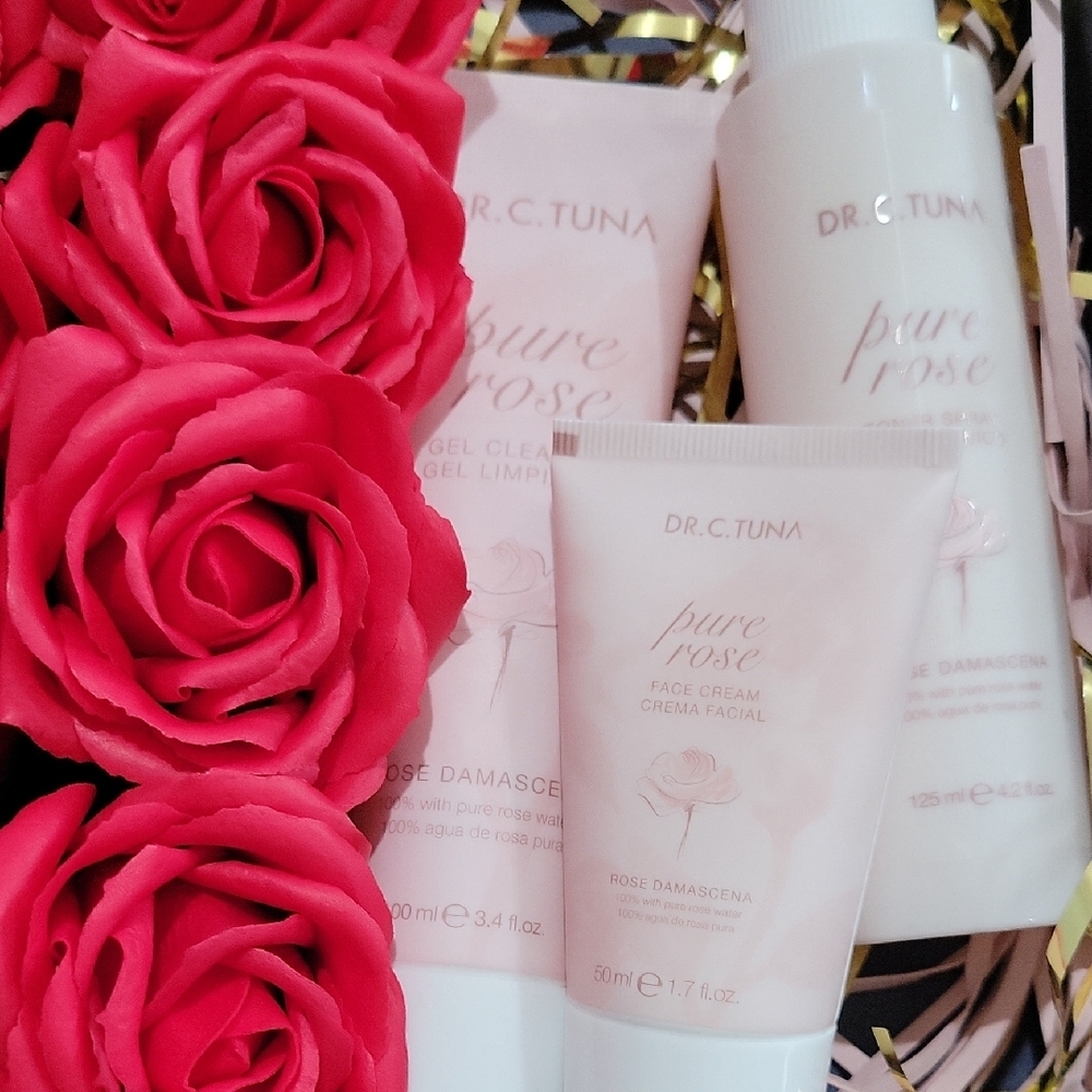Dr. C. Tuna Pure Rose Skincare Set